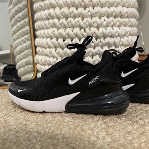 Nike Air 270 W7